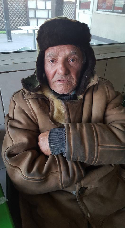FOTO – APEL UMANITAR. Un bătrân din Constanța are nevoie de ajutor