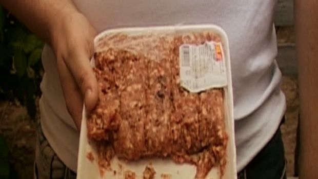 Carne de mici infestată cu E-coli, descoperită într-un supermarket din TULCEA