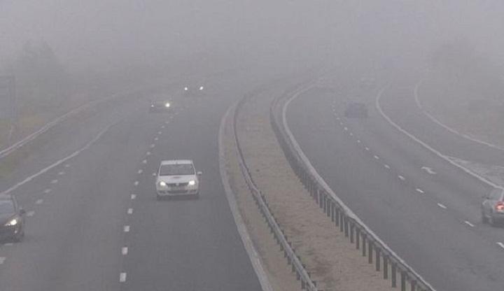 Trafic rutier ÎNGREUNAT: România, sub cod galben de ceață