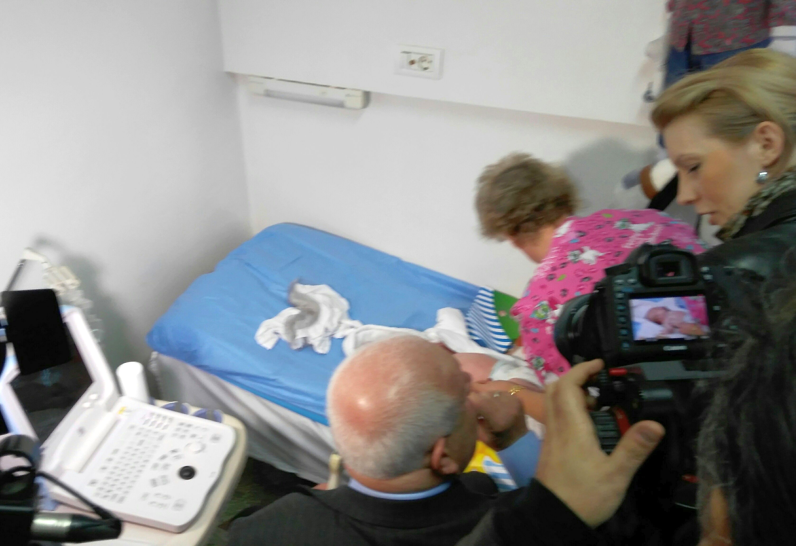 FOTO – TULCEA. Peste 120 de copii, pe lista de consultaţii a pediatrilor de la Helicomed Iaşi