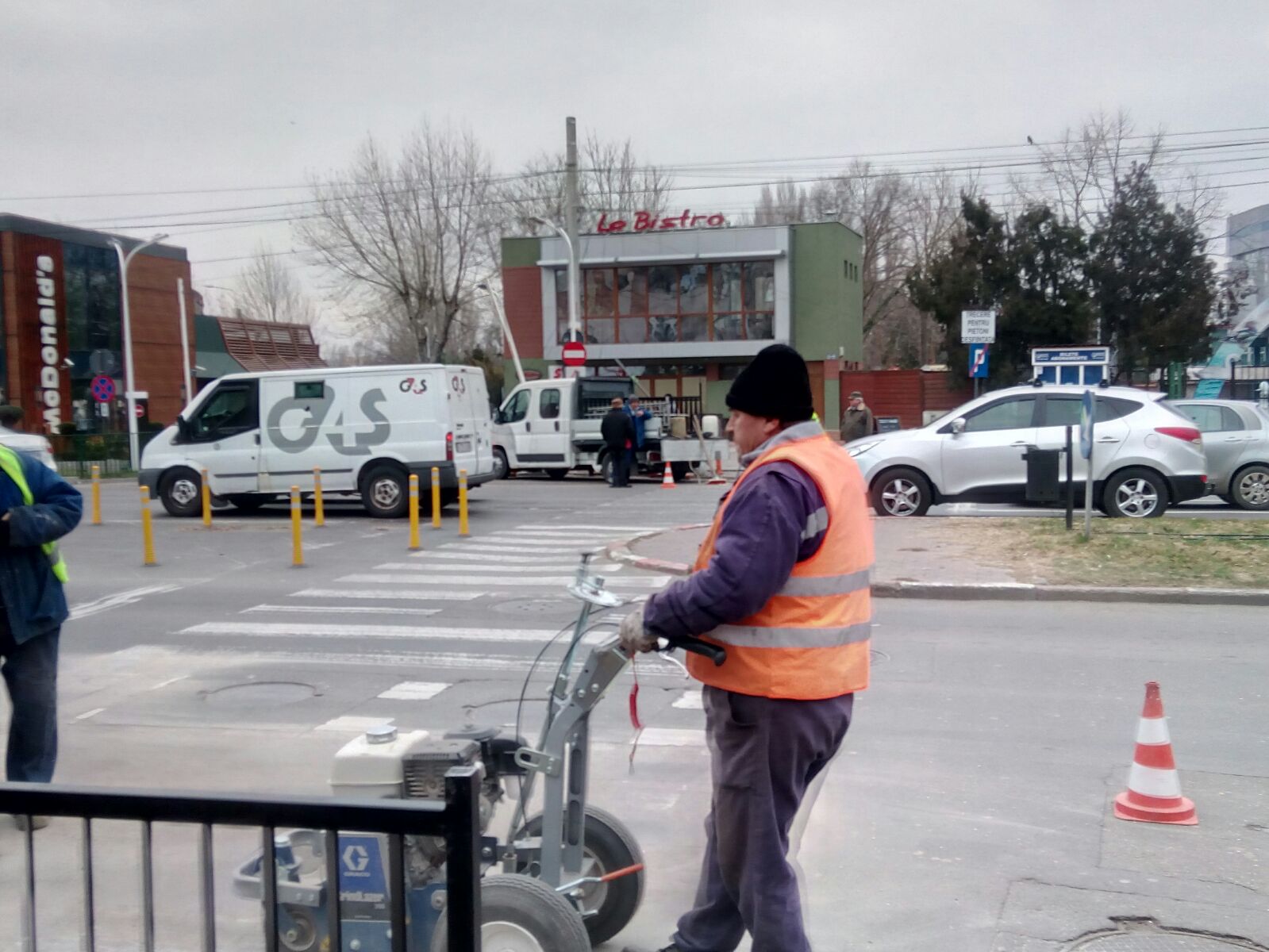 Foto – CONSTANȚA: Trecere de pietoni mutată la intersecția de la Delfinariu