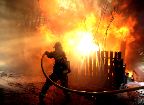Alerte ISU: Deblocare de ușă și INCENDIU