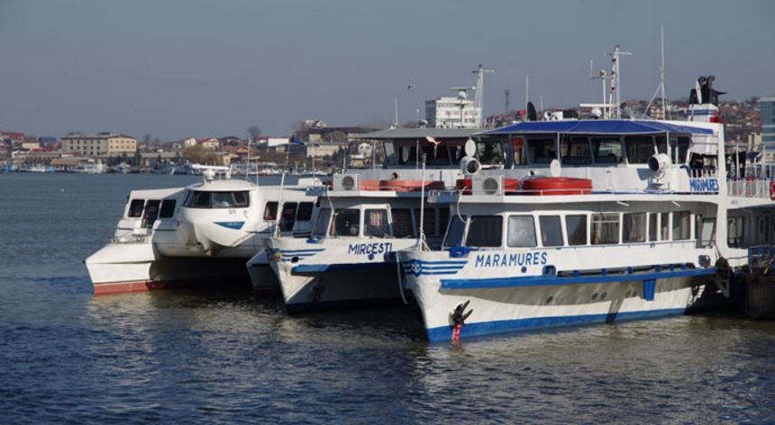 Localnicii din Delta Dunării ar putea plăti bilet întreg pentru transportul naval