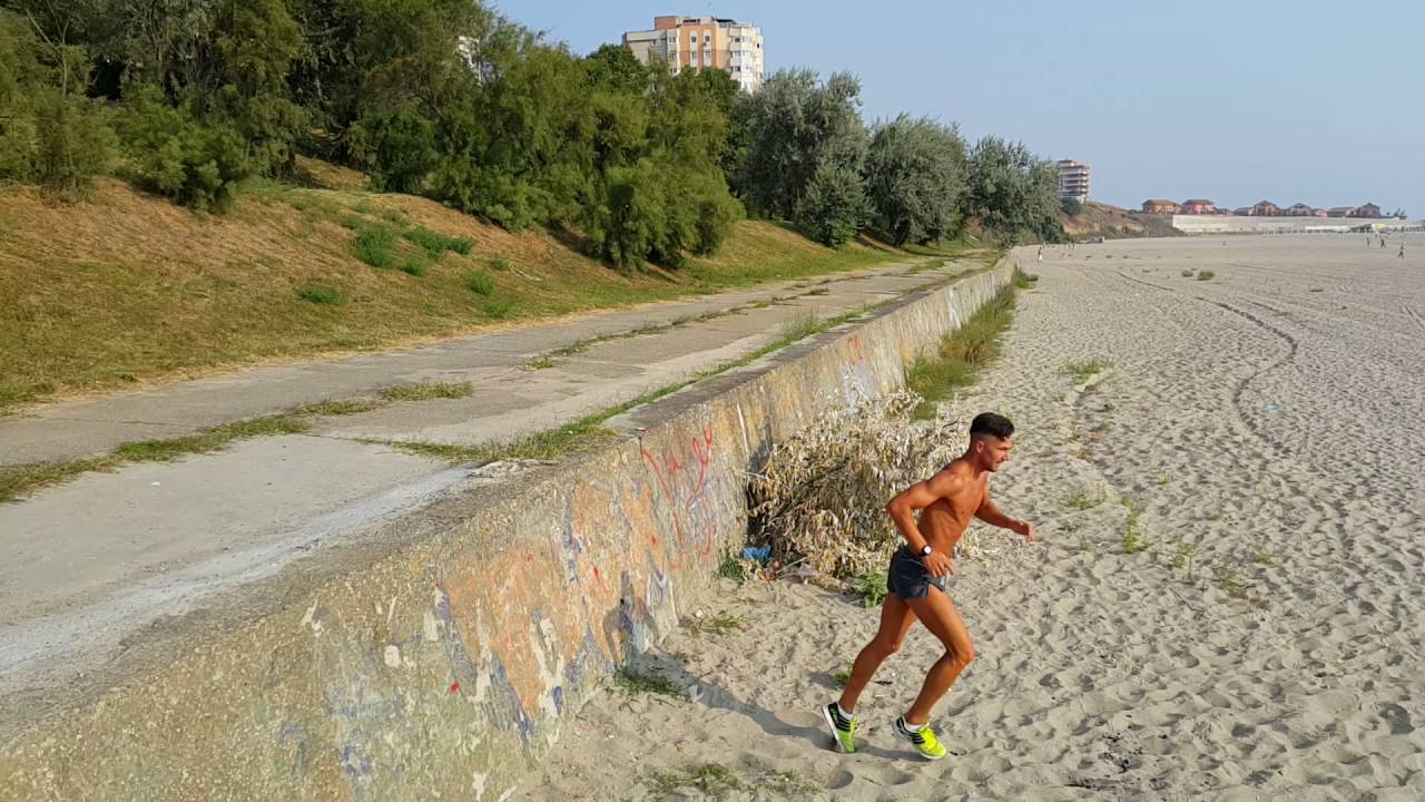 Video/CONSTANȚA: Baie în mare la sfârșit de decembrie!