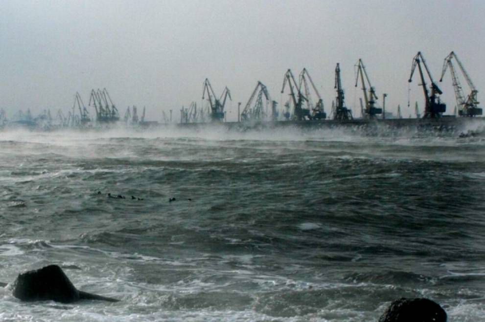 Portul Midia a fost închis din cauza vântului puternic