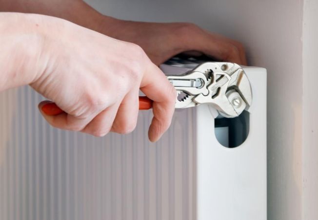 CONSTANȚA: Datornicii la întreținere au rămas fără energie termică