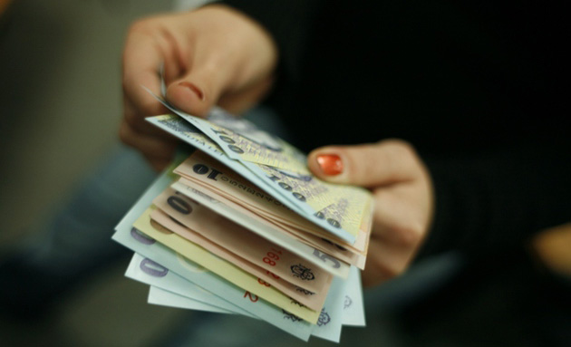 Taxele care au pus pe jar românii