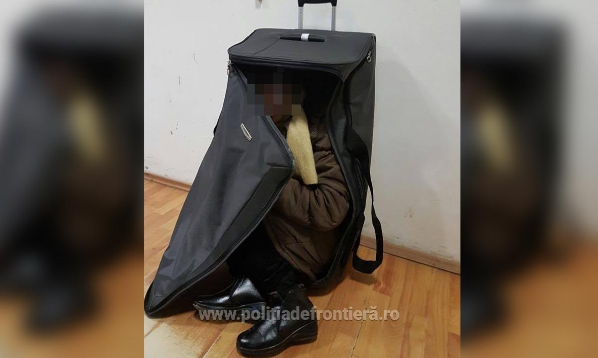 FOTO: Femei din Afganistan găsite ascunse în geamantane la frontiera României