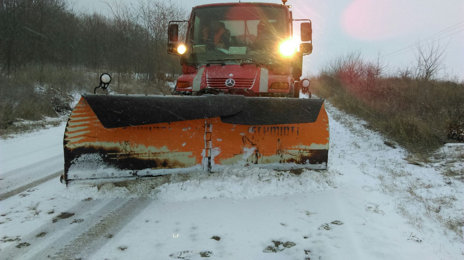 UPDATE/FOTO – Constanța, sub imperiul zăpezii. Cum se circulă pe drumurile din județ