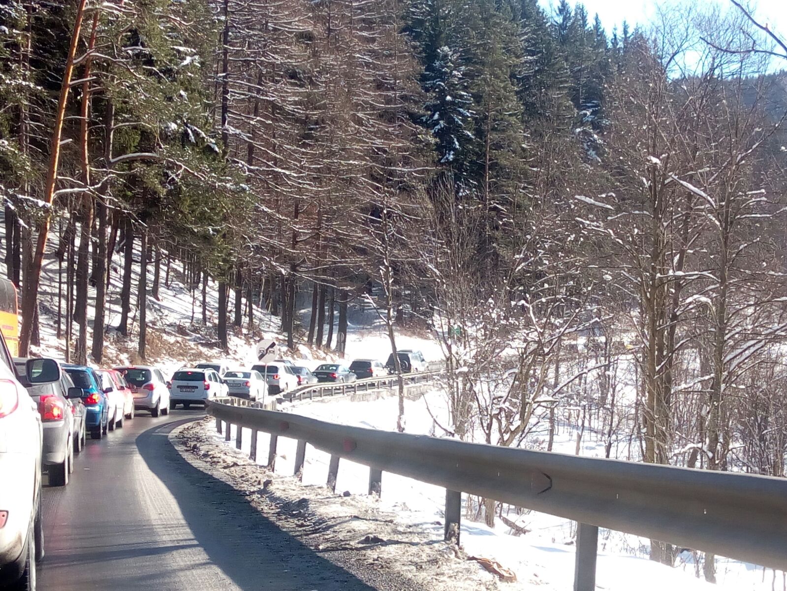 UPDATE/FOTO – Traficul redevine de COȘMAR pe Valea Prahovei