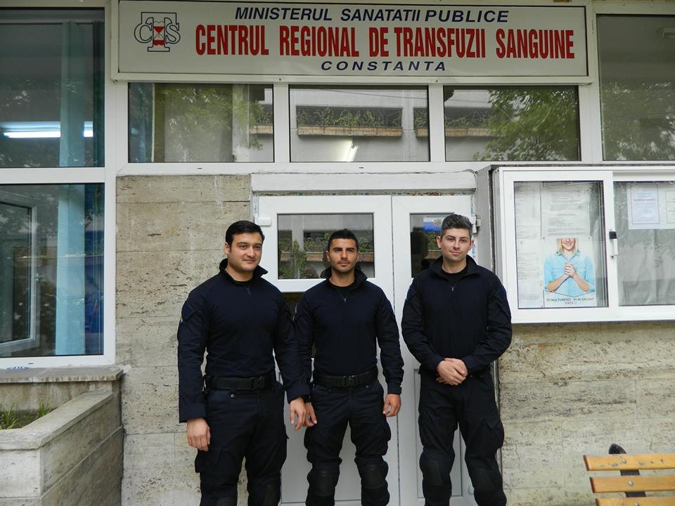 Foto/CONSTANȚA: Jandarmii donează sânge pentru comandantul Bazei aeriene 86 Fetești, rănit în accidentul de pe DN22C