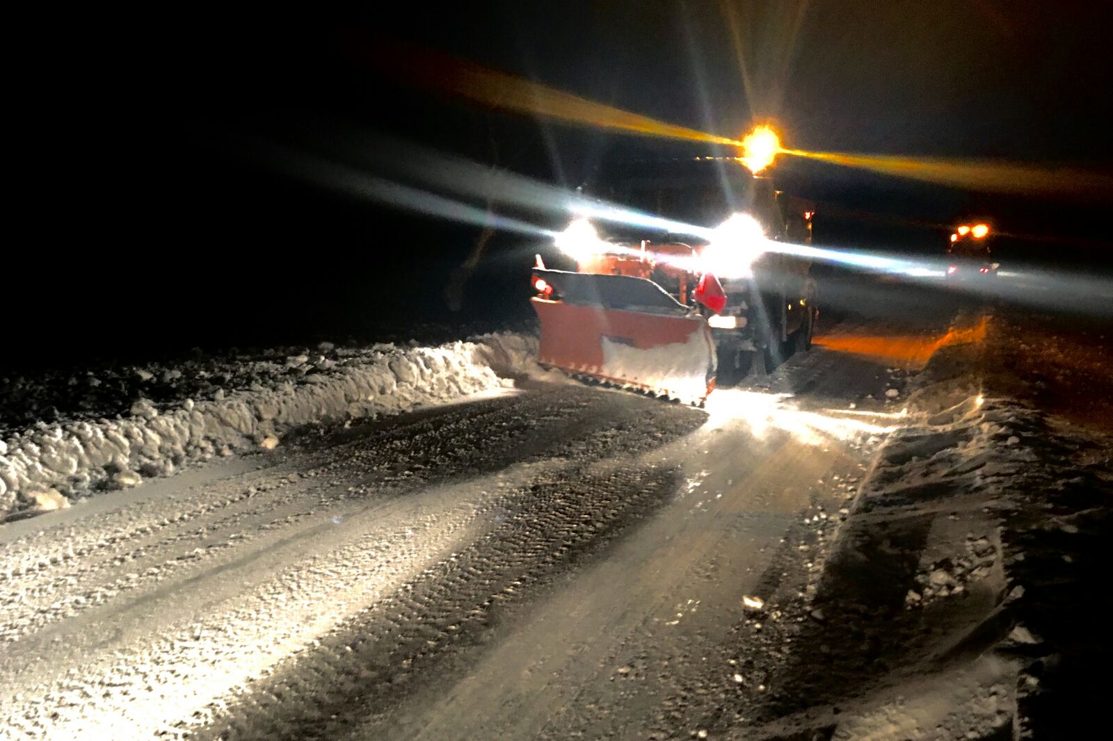 Foto/BUCUREŞTI, CONSTANŢA, TULCEA: Armata, implicată în deszăpeziri