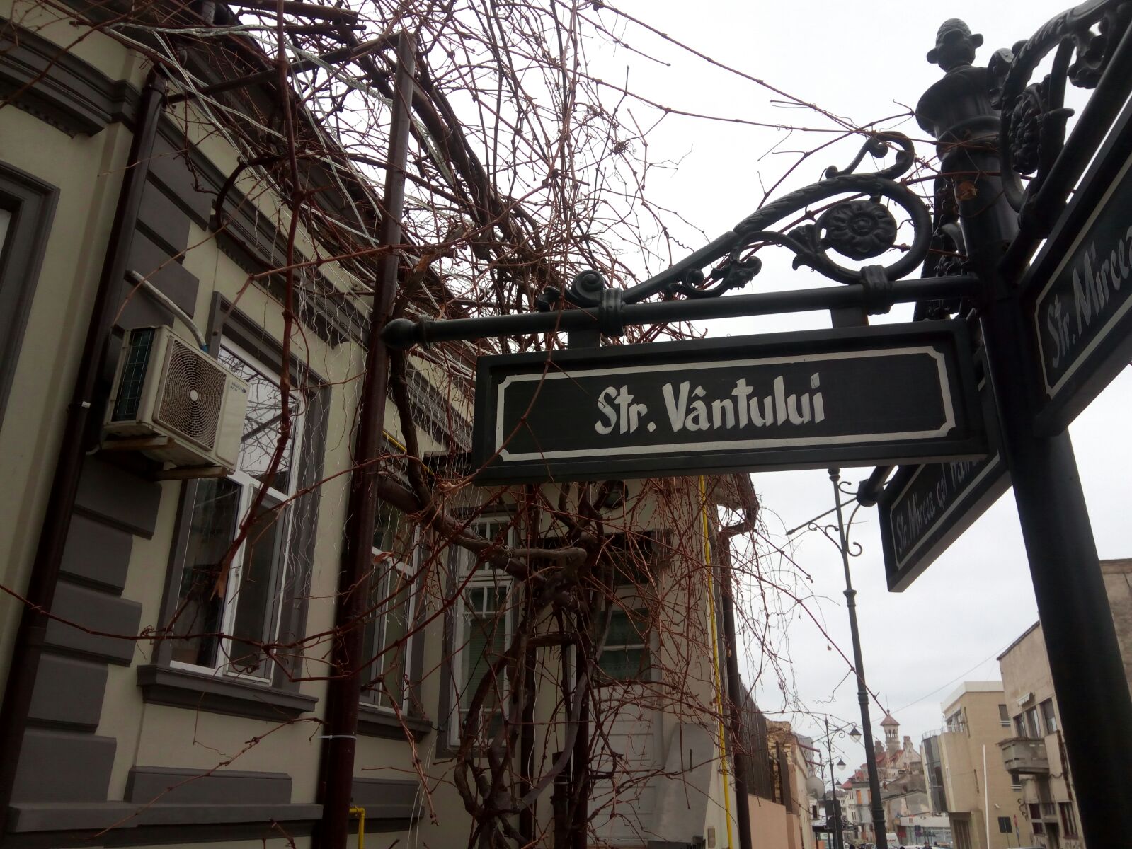 CONSTANȚA/FOTO: Povestea Stradelei Vântului. Istoria unei străzi de doi metri lățime