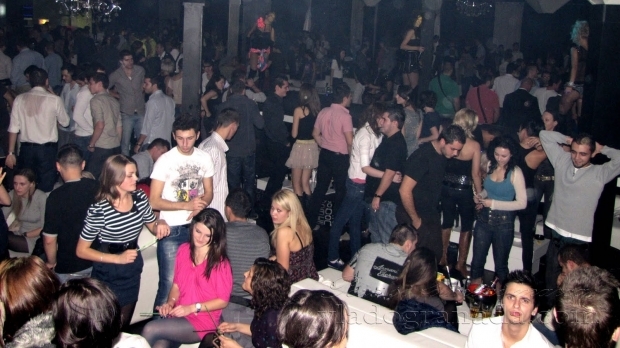 Cluburi ÎNCHISE în Bucureşti