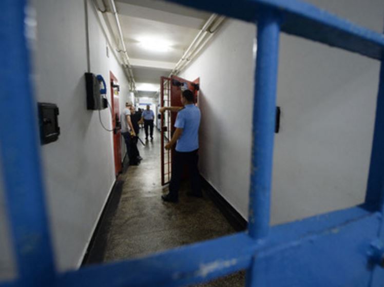 DEŢINUŢII încarceraţi la CONSTANŢA o duc bine la capitolul sănătate