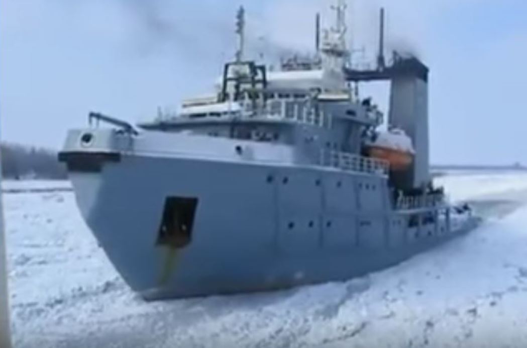 VIDEO/TULCEA: Remorcherul maritim GROZAVUL în acțiune