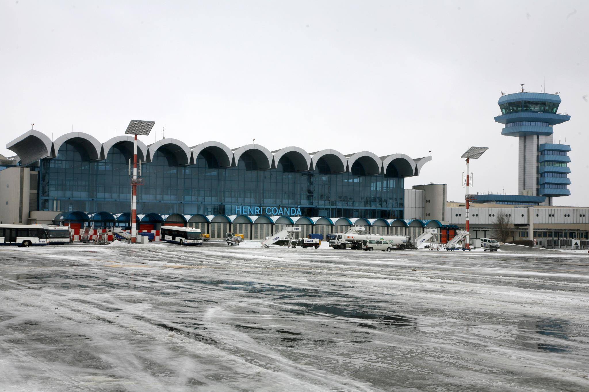 15 zboruri care urmau să plece de pe Aeroportul Otopeni au întârzieri