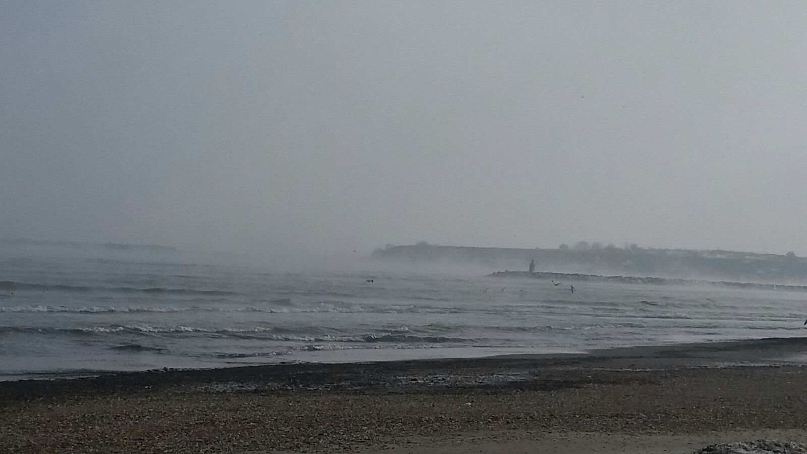 FOTO/VIDEO. În toiul gerului… marea fierbe!