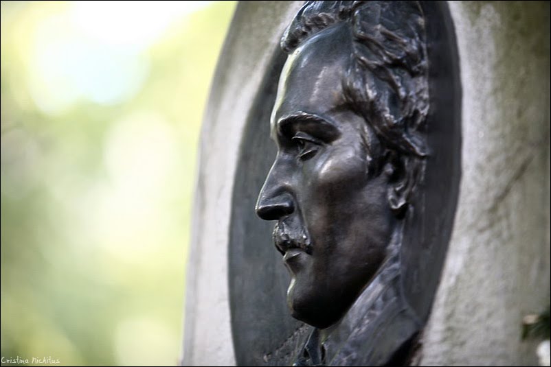„Mihai Eminescu, întreaga operă“. Aplicație gratuită pentru telefoanele inteligente, lansată astăzi, de Academia Română