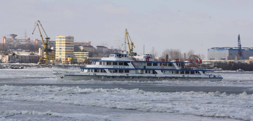 TULCEA: Nava Moldova pleacă azi la prânz spre Sulina