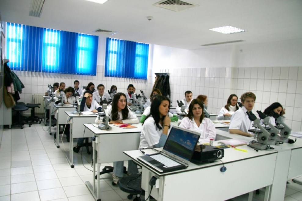 Ce fac studenții care nu au putut ajunge la CONSTANȚA: La Universitatea OVIDIUS se reiau cursurile