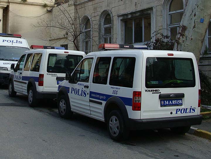 Opt arestări în ancheta privind atentatul de la Istanbul