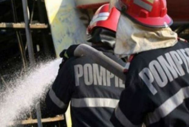 Arde bucătăria unui apartament din CONSTANȚA