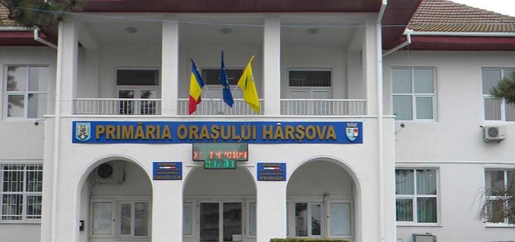 AUDIO – RĂZBOIUL continuă: Fostul primar și viceprimarul oraşului HÂRȘOVA dezmint spusele actualului edil