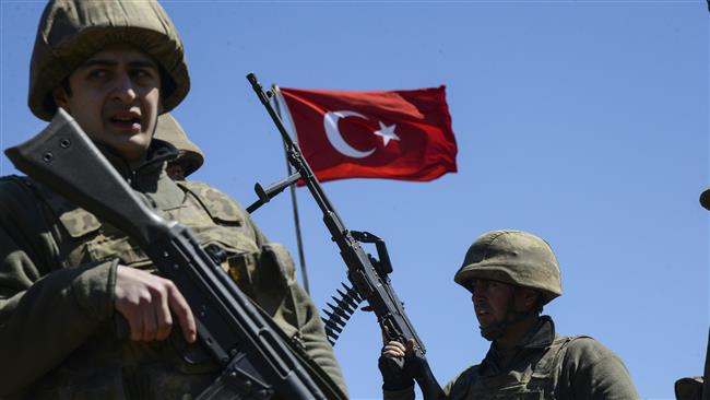 Zeci de militari turci din cadrul NATO au solicitat azil în Germania
