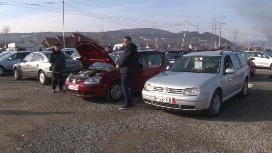 Eliminarea Taxei de timbru ar putea crește impozitul pe mașini, în funcție de vechime