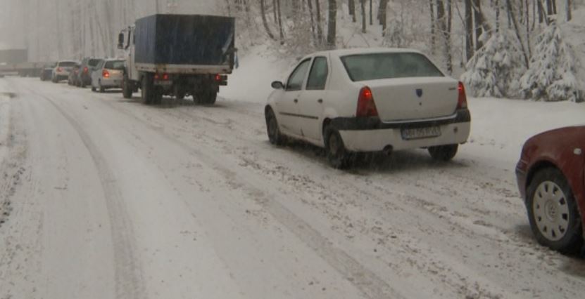 UPDATE – Județul CONSTANȚA: Un TIR a dat bătăi de cap șoferilor aflați în zona Gura Dobrogei