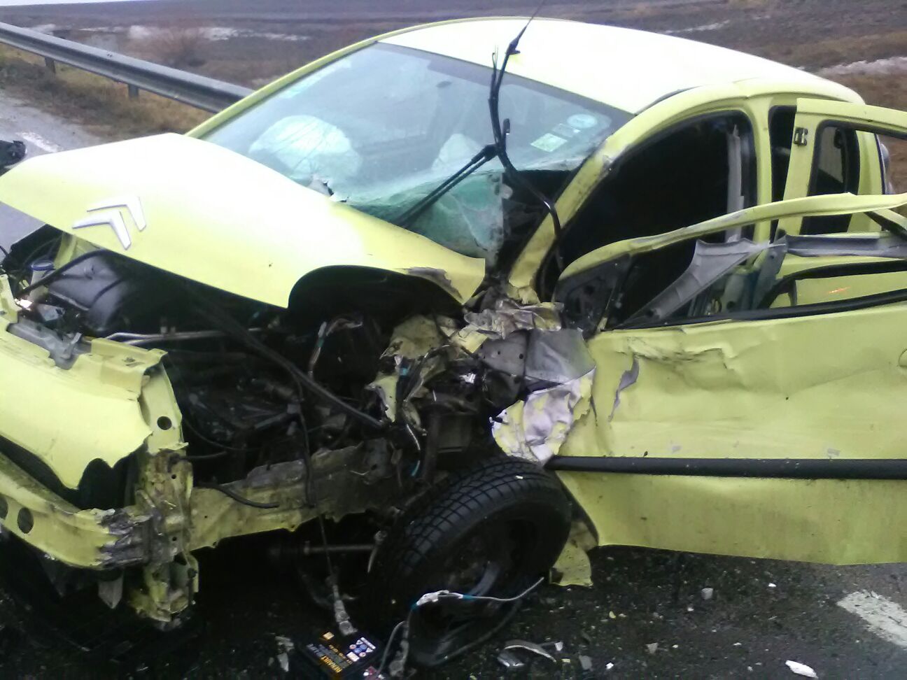 FOTO/Bărbații din GALAȚI răniți în accidentul de la LUNCAVIȚA spun că singurul vinovat este șoferul autocamionului cu care s-au ciocnit