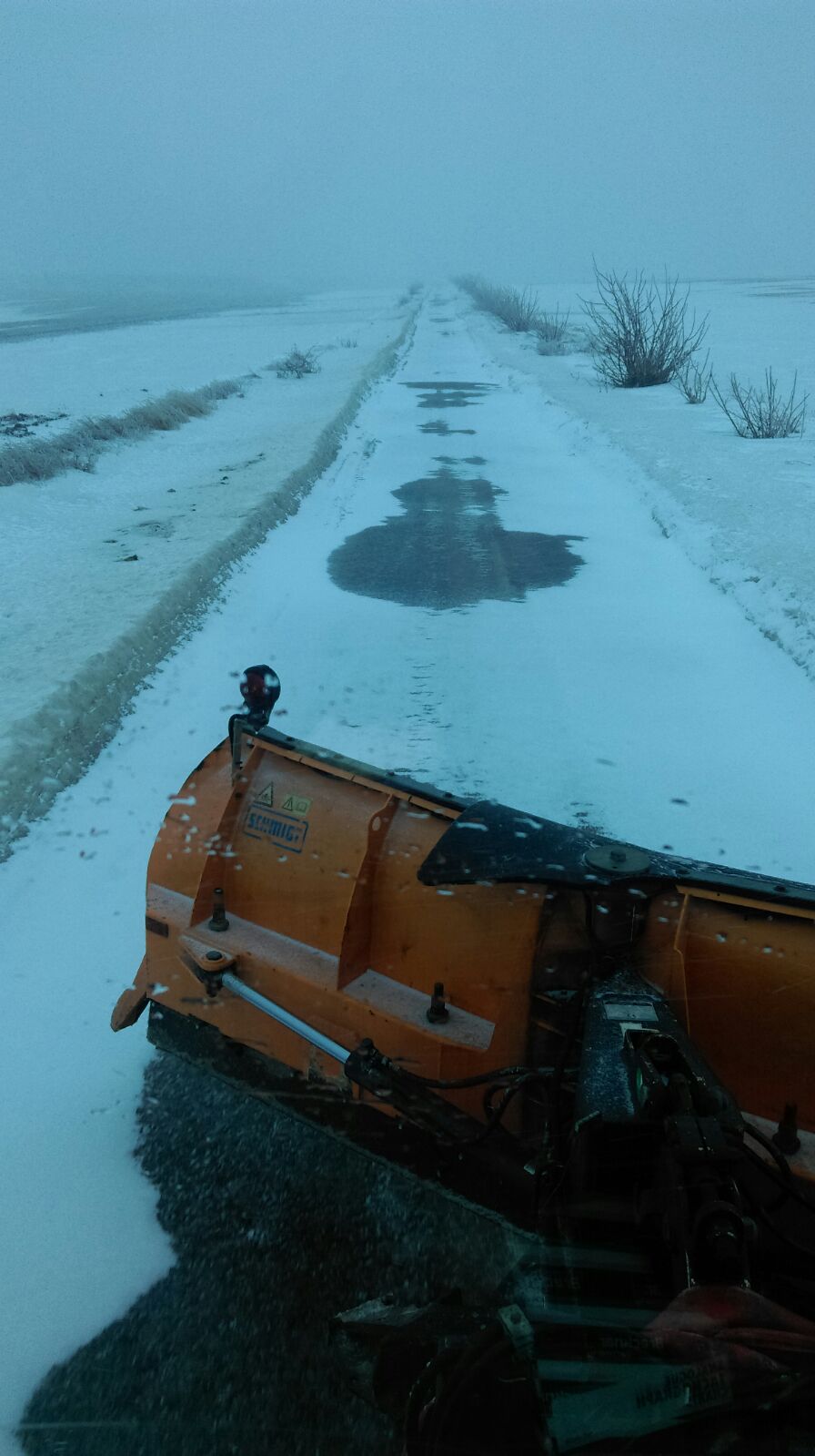 POLEIUL și ZĂPADA dau peste cap traficul rutier în județul CONSTANȚA. Ploaie înghețată pe A2