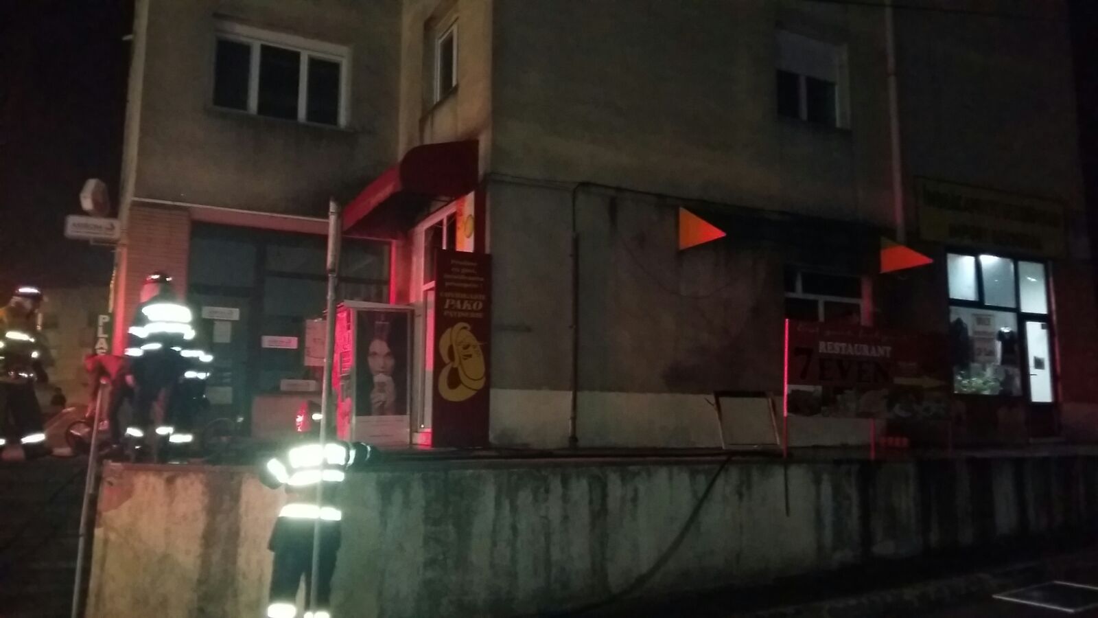 FOTO/VIDEO – Incendiu la o patiserie din MEDGIDIA