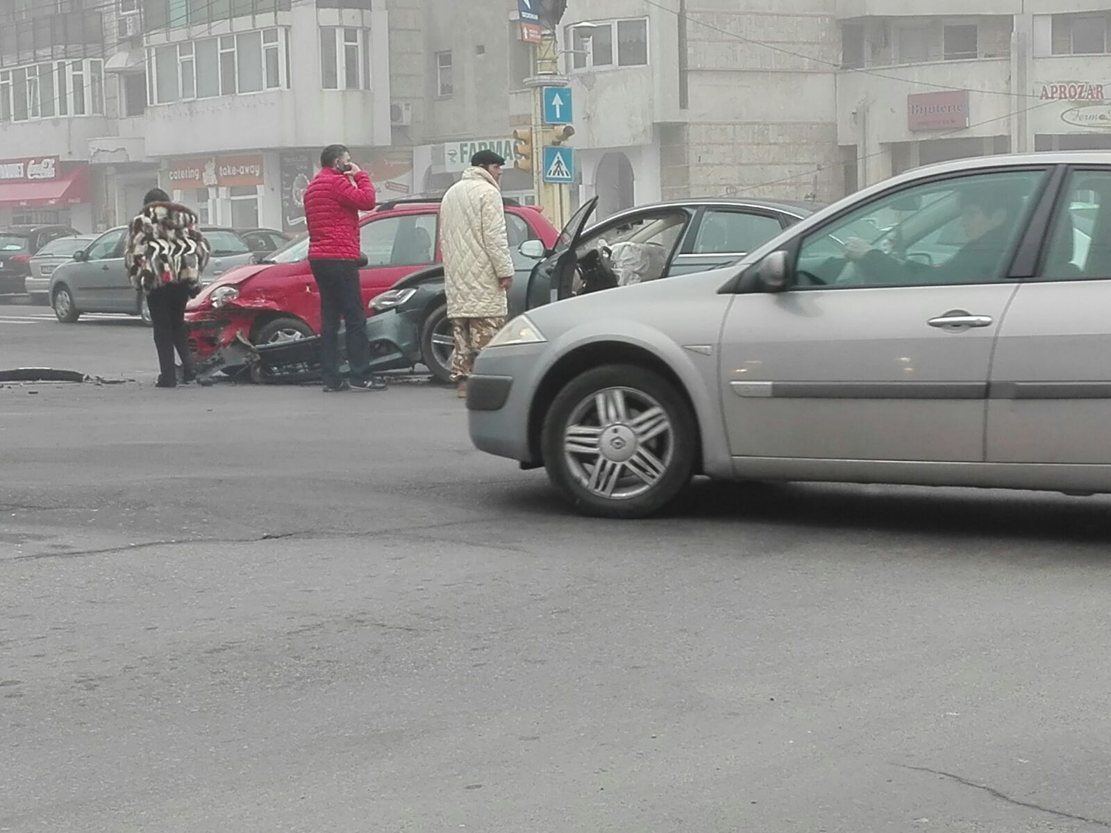 FOTO EXCLUSIV: Constanța/Accident rutier în intersecție, la Capitol