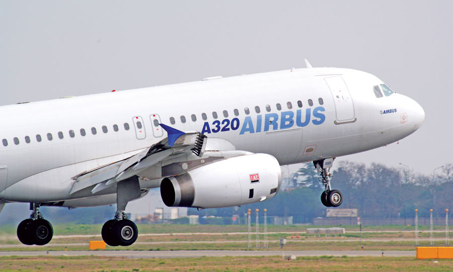 O companie aeriană va crește frecvența zborurilor către CONSTANȚA, SUCEAVA și IAȘI