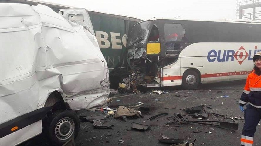 Un român a MURIT în accidentul din Ungaria. Alți şase români au fost răniţi