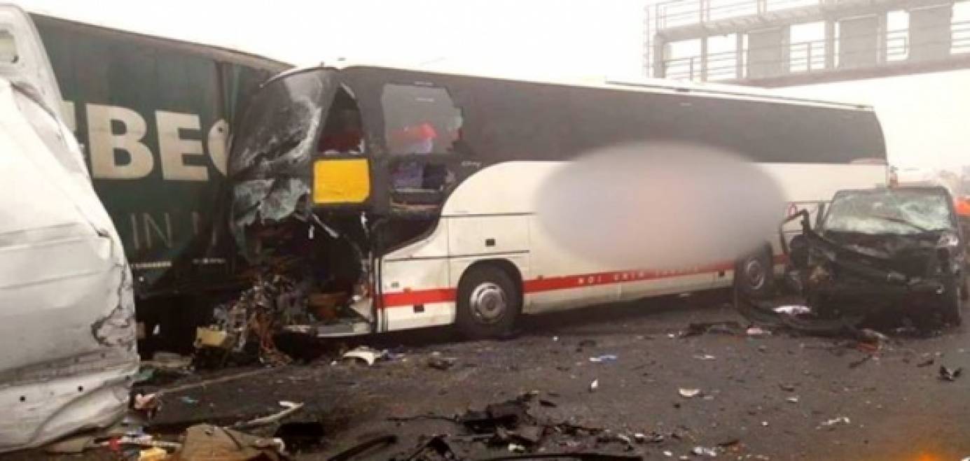 UNGARIA: Cel puțin trei morți în urma unui accident în care a fost implicat un autocar românesc