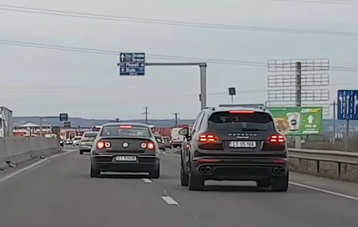 VIDEO – Un constănțean filmat în timp ce bagă spaima în șoferi pe DN1