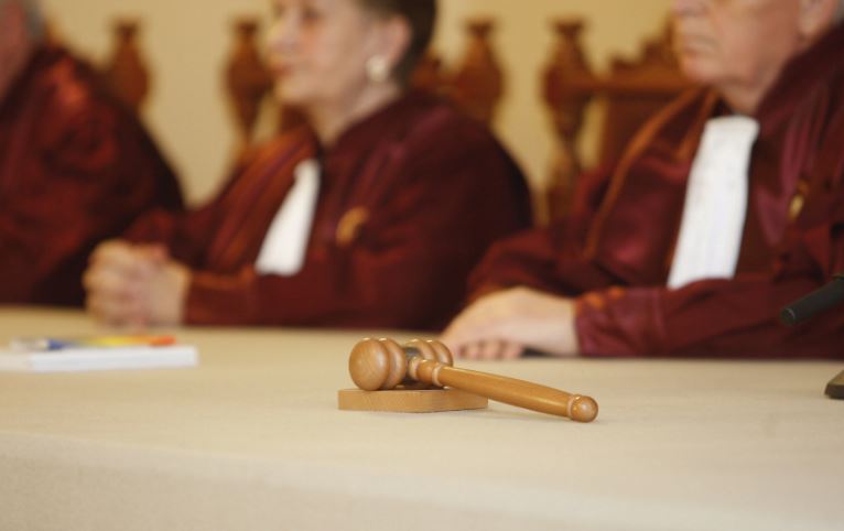 CCR a respins sesizările președintelui și CSM privind Ordonanța de urgență 13