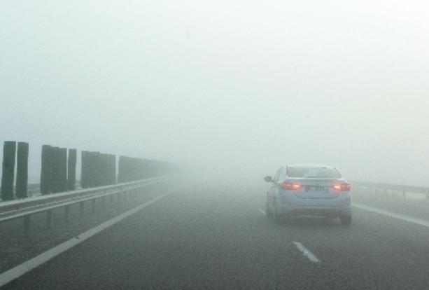 Ceață densă în CONSTANȚA, TULCEA și pe autostrăzile A2 și A4