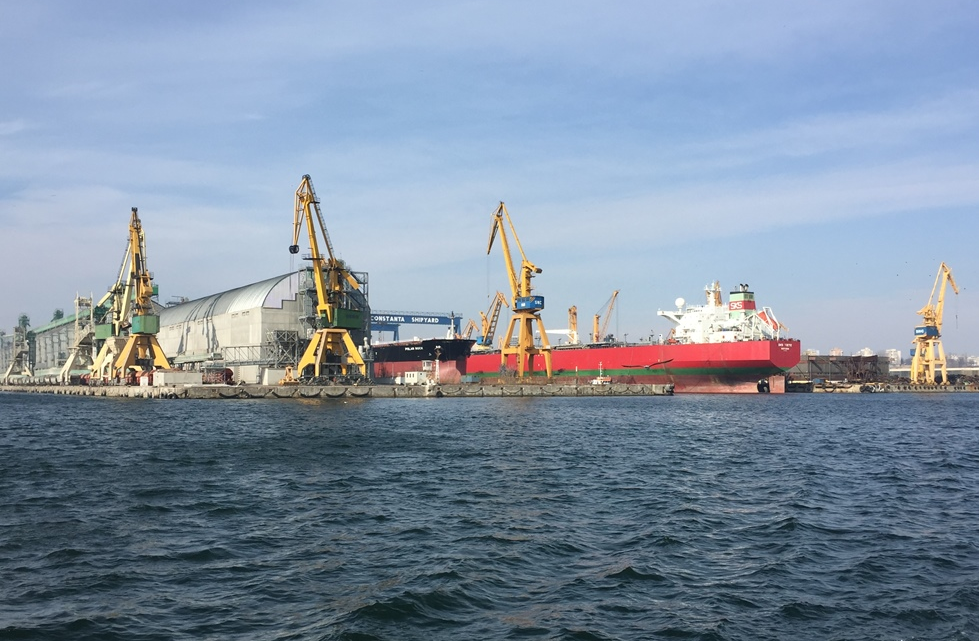 Ministrul Transporturilor, în vizită la Administrația Porturilor Maritime și la Aeroportul de la Mihail Kogălniceanu