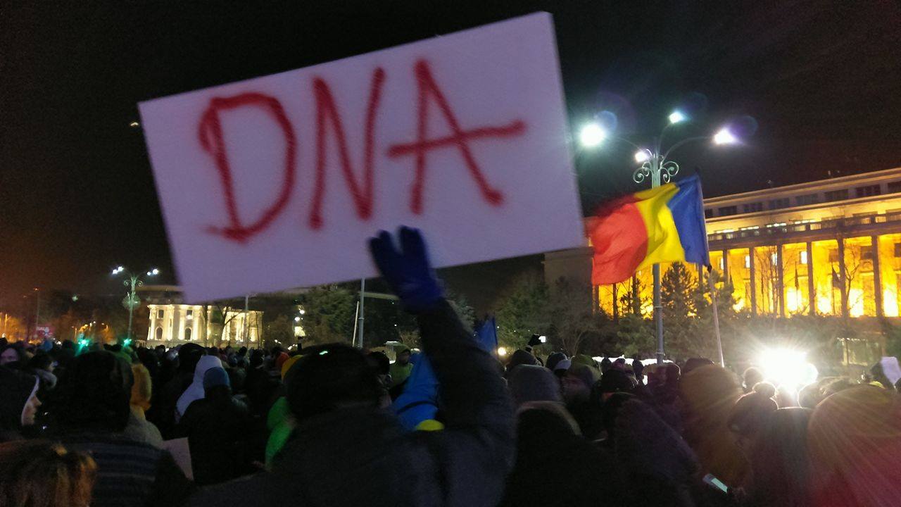 Procurorul şef al DNA din România se teme pentru viitorul său, a declarat Laura Codruța Kövesi pentru BBC