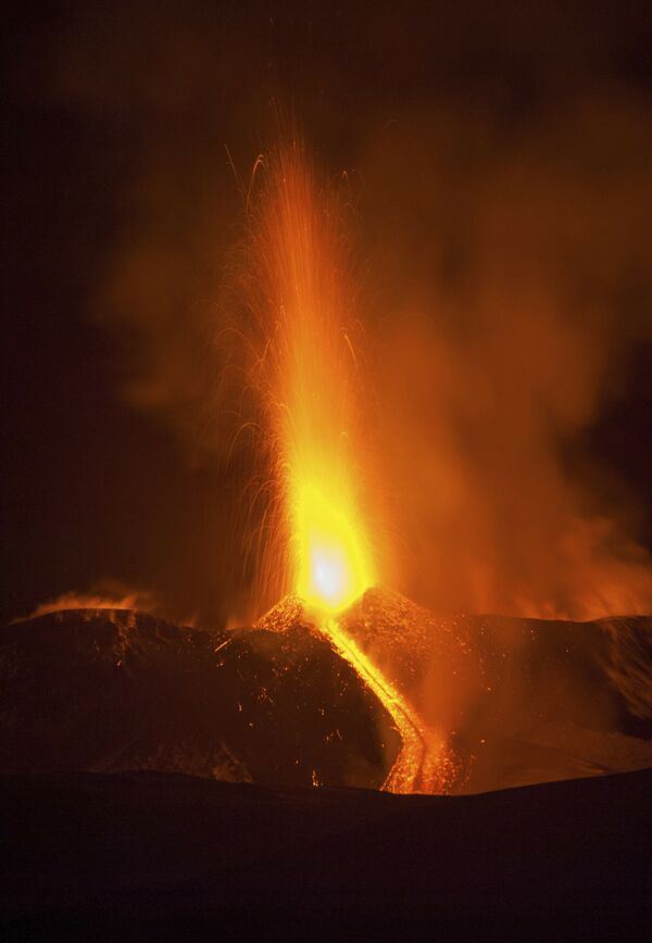 ITALIA: Vulcanul Etna a erupt noaptea trecută