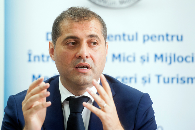 Ministrul demisionar al Mediului de Afaceri: Adoptarea unei legi fără a-i preveni pe membrii Guvernului, la miezul nopţii, nu e corectă