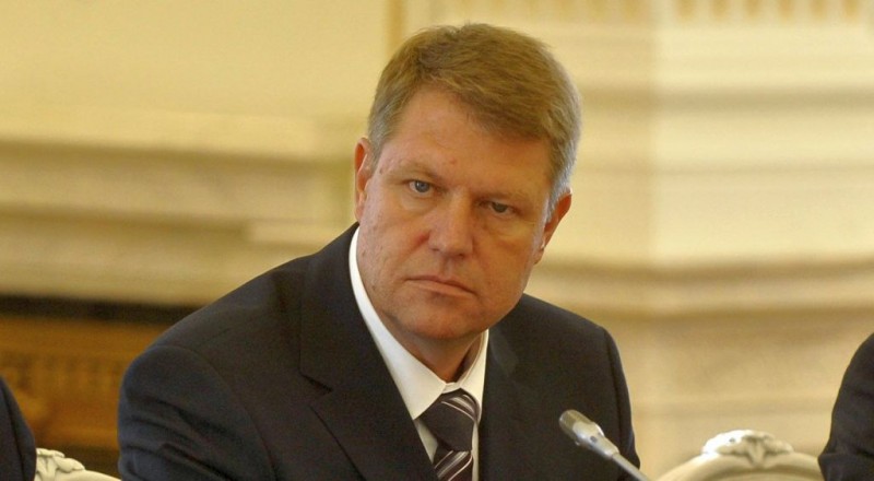 Iohannis: Solicit ministrului de Interne și Jandarmeriei să explice de ce au fost lăsate elemente violente să distrugă o manifestație pașnică