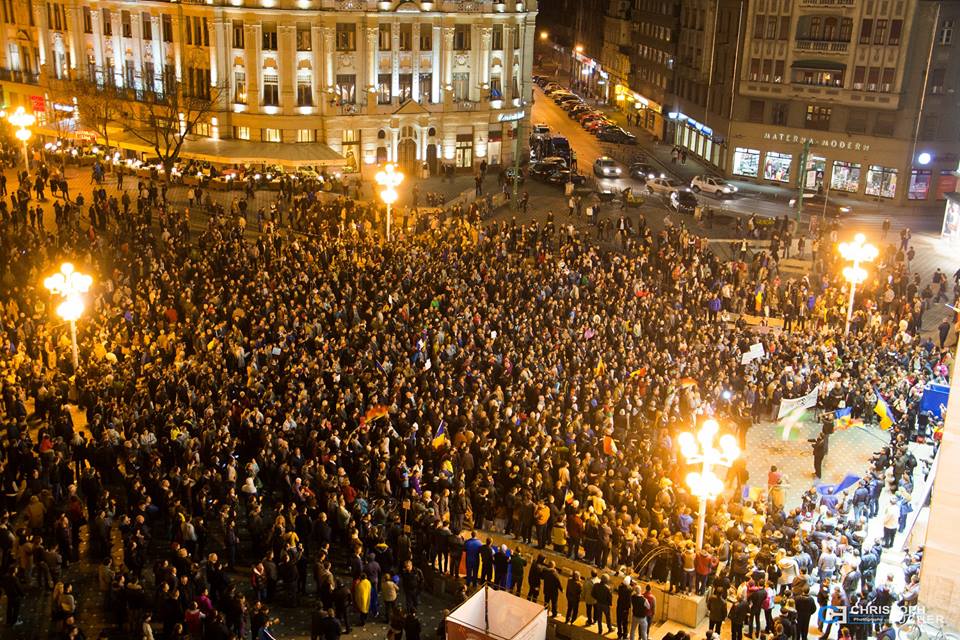 AFP, EFE, Reuters: România – Sute de mii de persoane au manifestat împotriva corupției