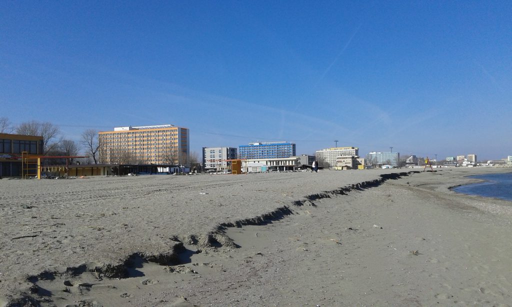 MAMAIA: Erodarea plajelor reabilitate va fi corectată