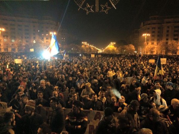 O nouă seară de proteste în ROMÂNIA