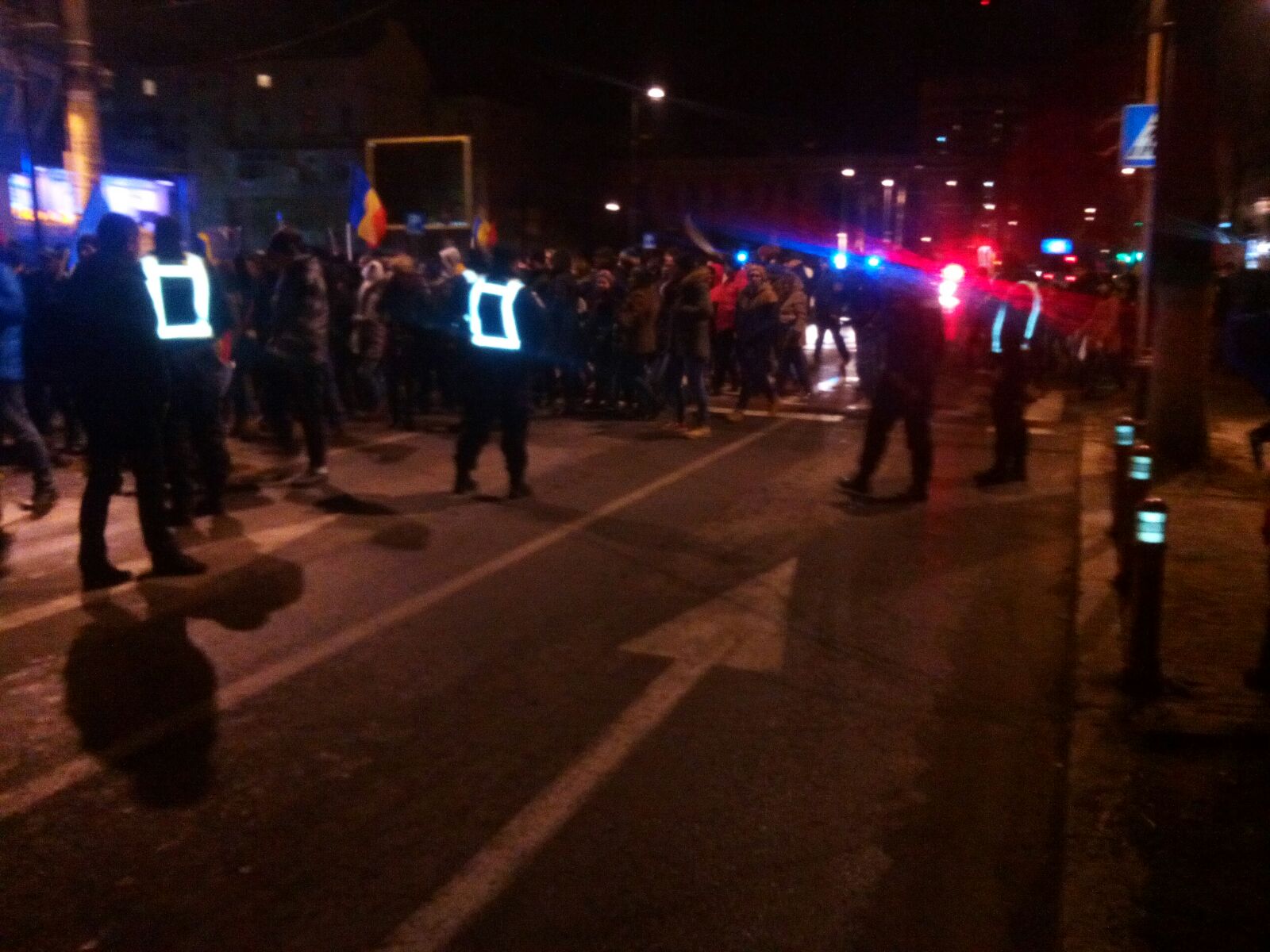 UPDATE – Foto/CONSTANŢA, a 5-a zi în stradă: Aproape 12.000 de oameni protestează